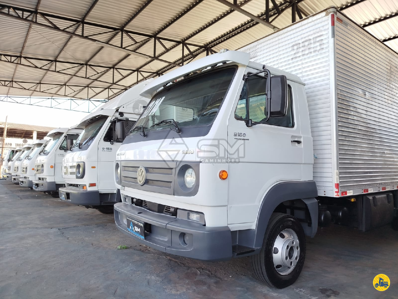 CAMINHAO VOLKSWAGEN VW 9160 Baú Furgão 3/4 6x2 SM Caminhões UBERLANDIA MINAS GERAIS MG